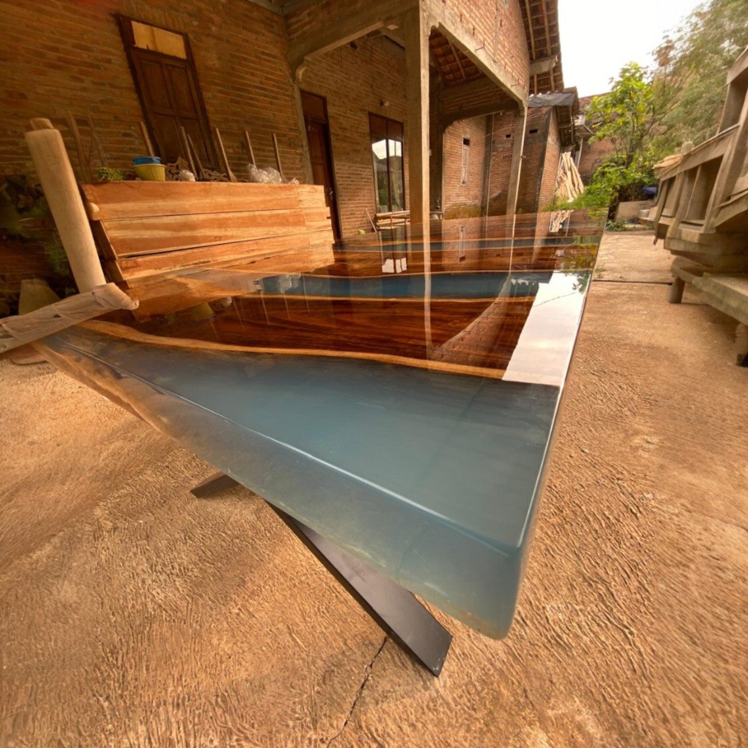 hardwood and resin table uk
